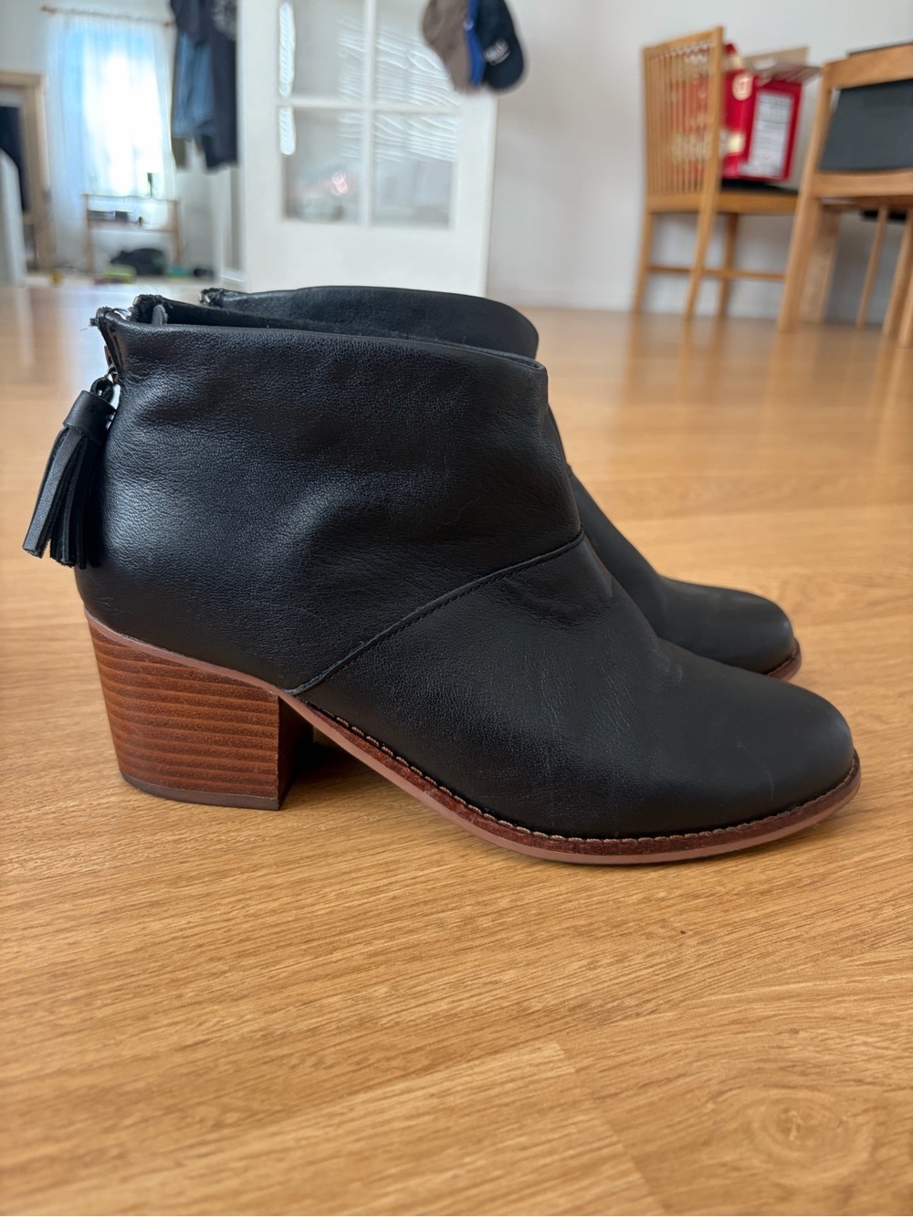 Toms Women's Black Leather Ankle Booties